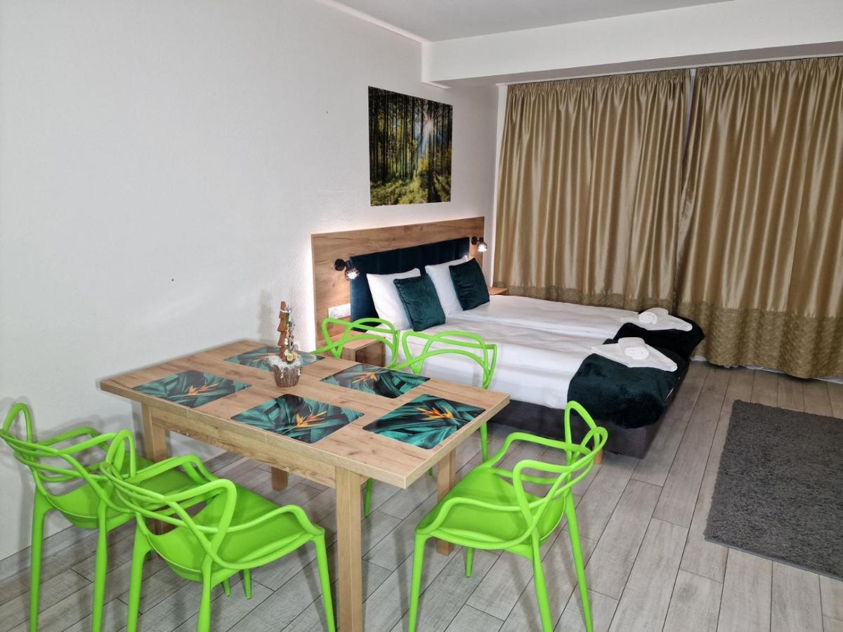 Agat Apartament Czarna Gora Sienna  Eksteriør bilde